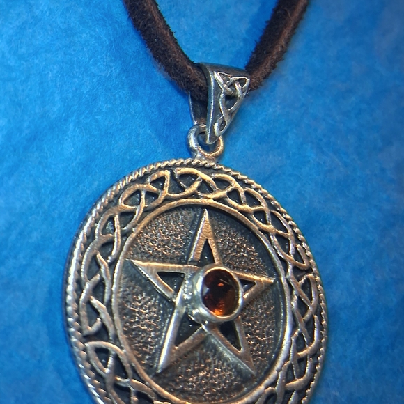 Sterling Silver 925 Western Celtic Knotwork Necklace with Red Stone Center Pscl - Picture 5 of 9